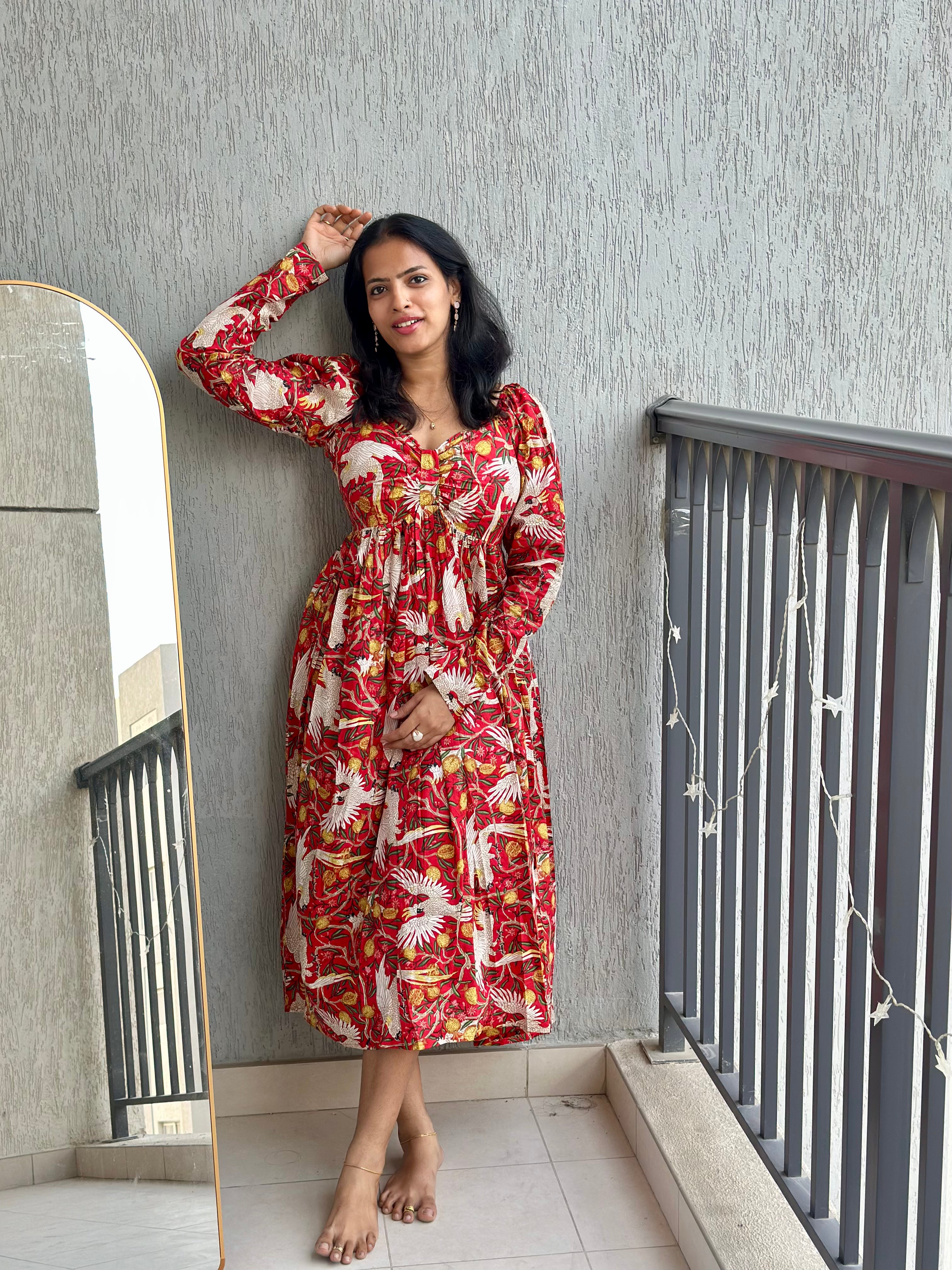 Full sleeves Red midi dress