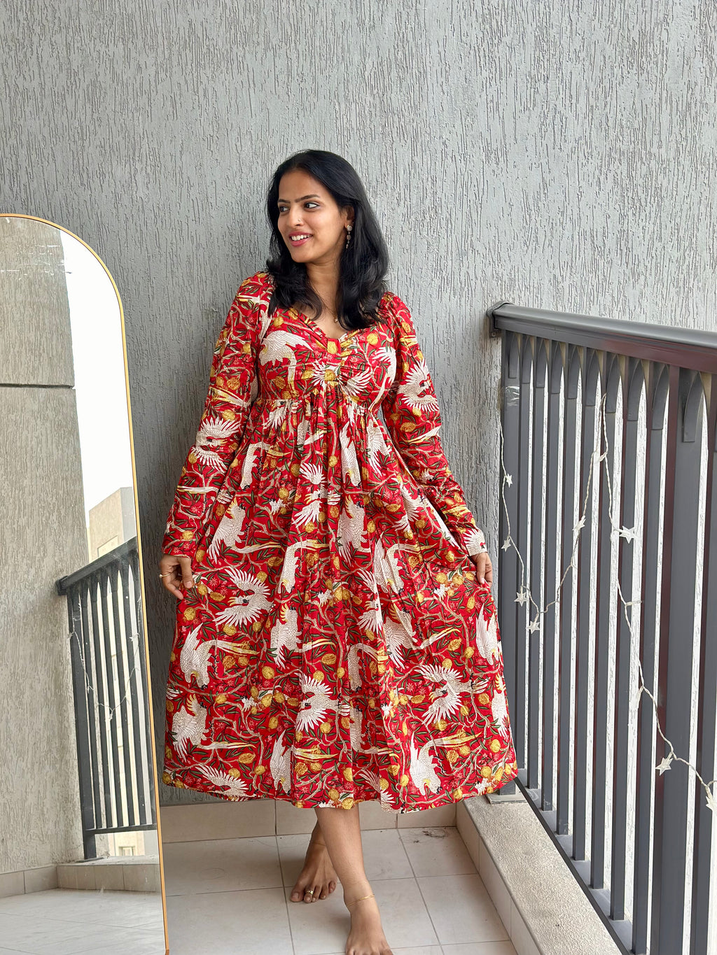 Full sleeves Red midi dress