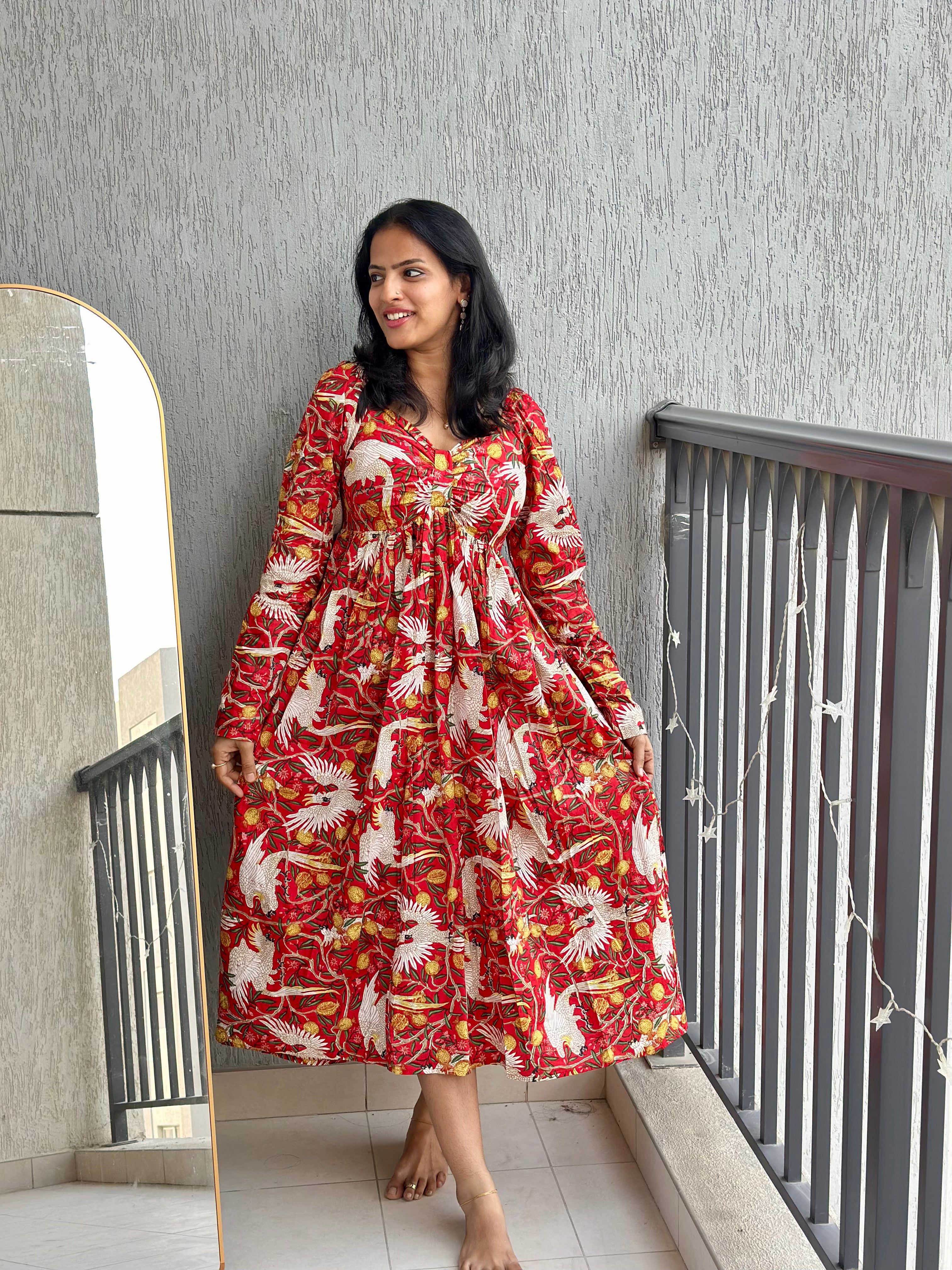 Full sleeves Red midi dress