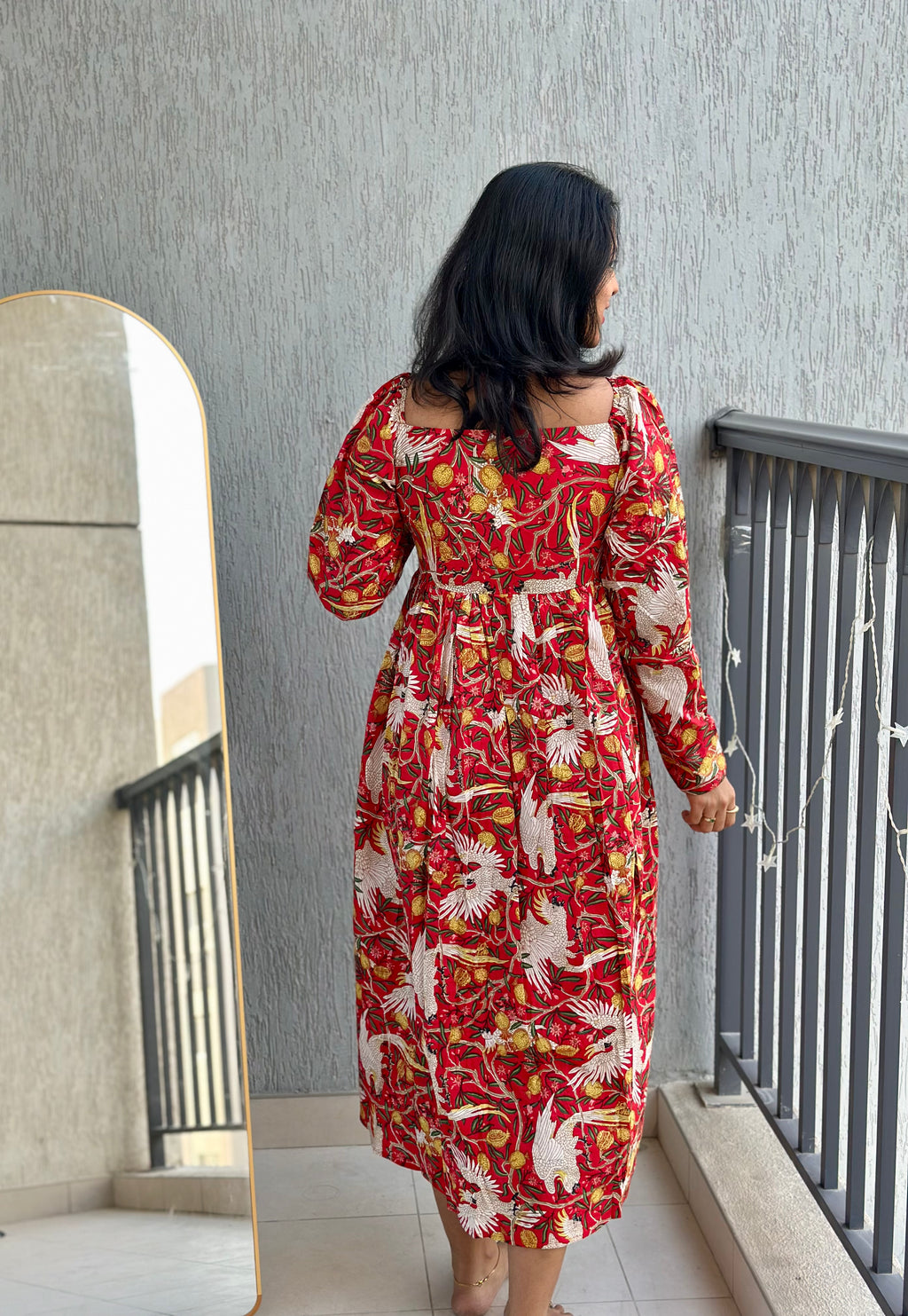 Full sleeves Red midi dress