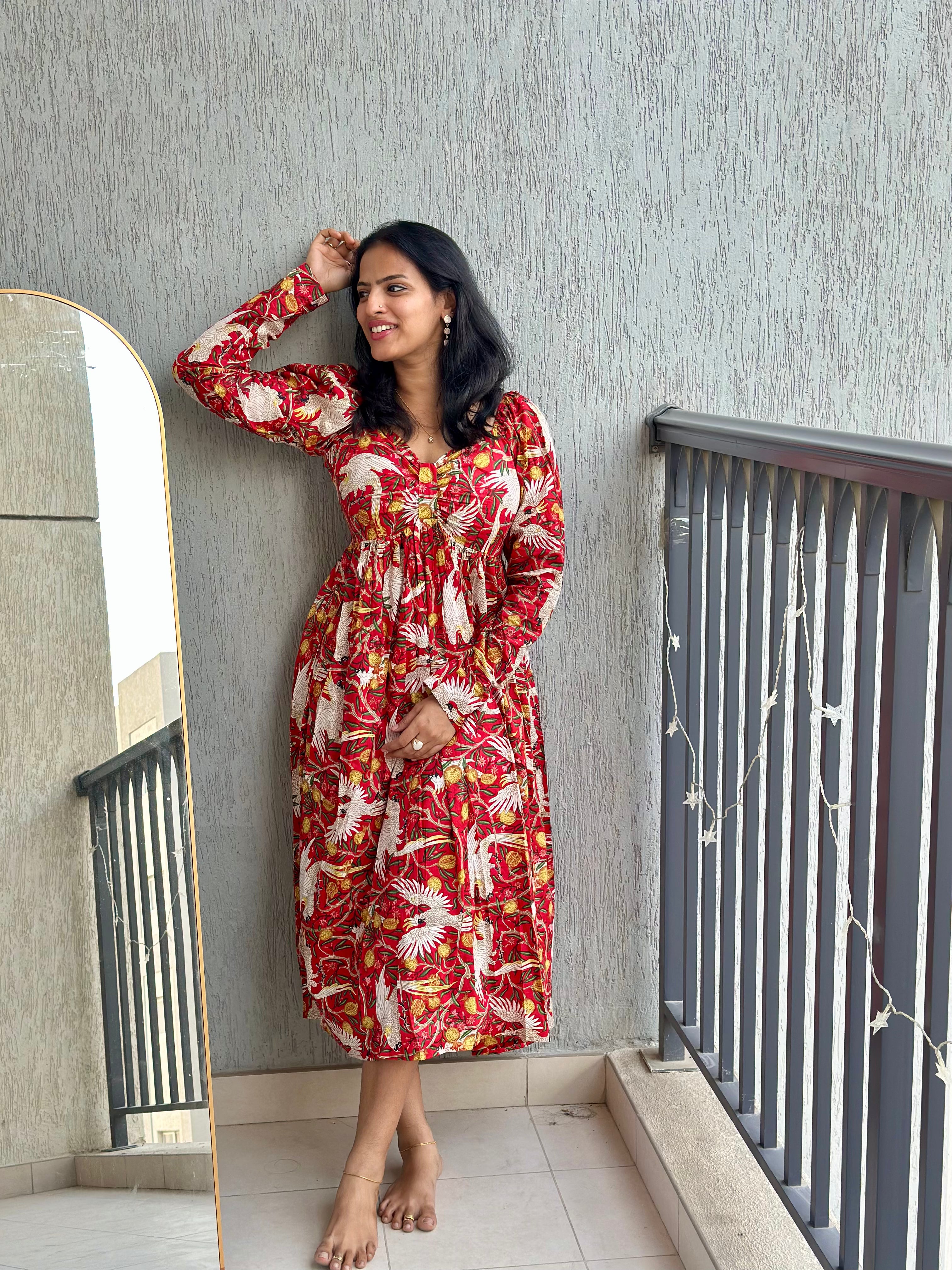 Full sleeves Red midi dress